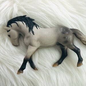 ‼️Two ‼️for $20 
Schleich 2005 Horse Figurine